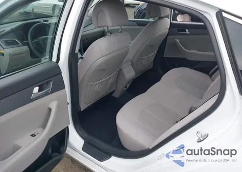 2017 Hyundai Sonata z USA, uszkodzony, nr VIN 5NPE24AF4HH541304